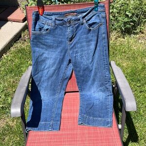 The Limited size 12 Capris jeans